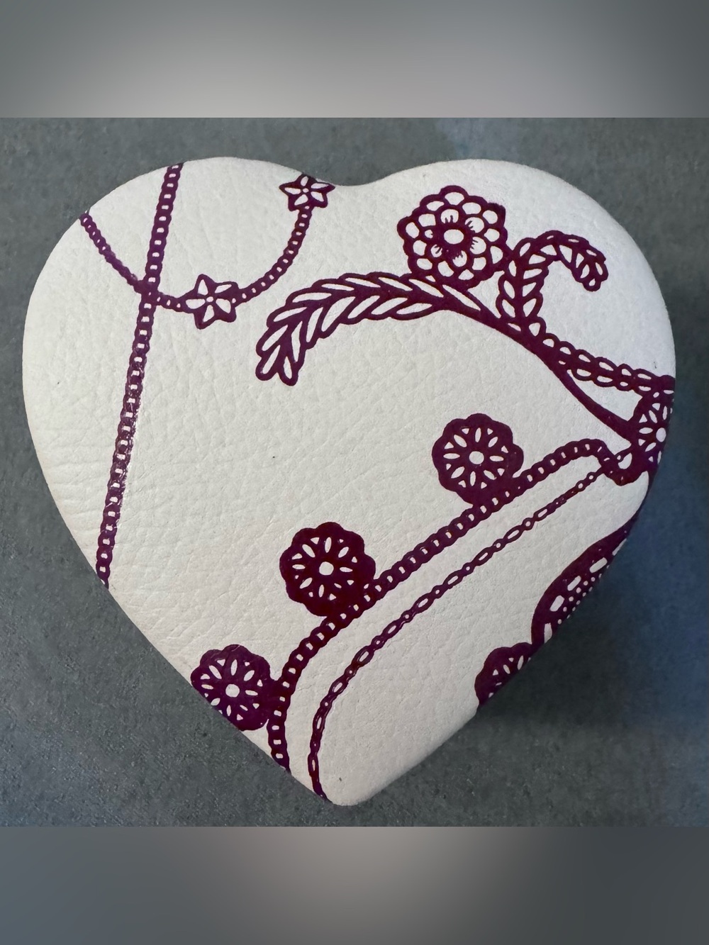 Pandora White Heart Jewelry Box with Cranberry Floral and Chain Accents